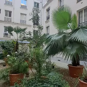 Appartement Arc De Triomphe Champs Elysees, Paris